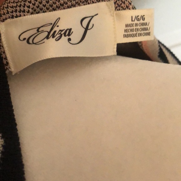 Geometric Pattern Dress - Picture 4 of 4